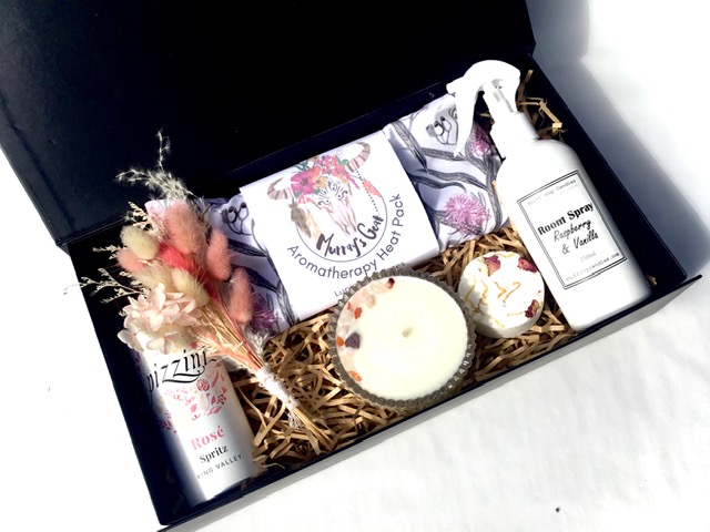 Luxury Mother's Day Gift Pack - Image 2