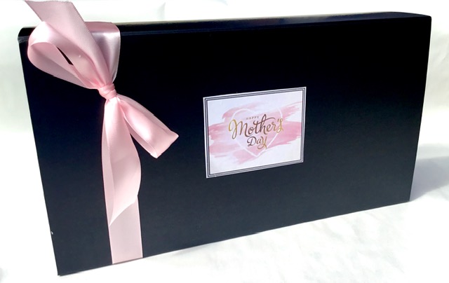 Luxury Mother's Day Gift Pack - Image 4